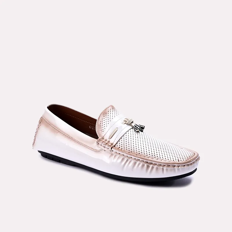 Men's loafers with a leather lining for comfort Men's loafers with a leather lining for comfort Crispin White Perforated Tassel Loafers 0130860 Men's loafers with a leather lining for comfort Men's loafers with a leather lining for comfort Crispin White Perforated Tassel Loafers 0130860