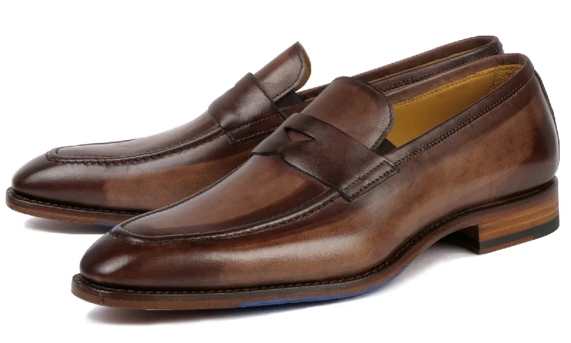 Men's loafers with a smooth leather finish Men's loafers with a smooth leather finish Hampton Penny Loafer Brown Men's loafers with a smooth leather finish Men's loafers with a smooth leather finish Hampton Penny Loafer Brown