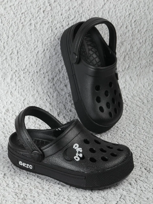 Men's leather sandals with an adjustable strap Men's leather sandals with an adjustable strap ZCK-0802 CLOGS FOR KIDS Men's leather sandals with an adjustable strap Men's leather sandals with an adjustable strap ZCK-0802 CLOGS FOR KIDS