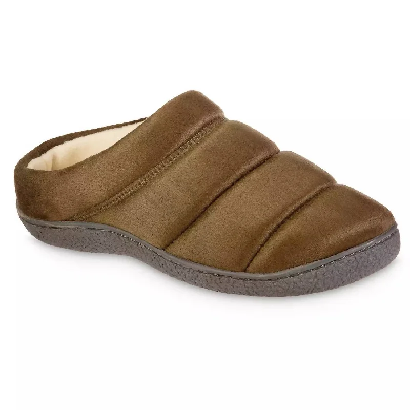 Men's loafers with a perforated leather upper for ventilation Men's loafers with a perforated leather upper for ventilation Men's Microsuede Puffer Clog Slipper In Olive Men's loafers with a perforated leather upper for ventilation Men's loafers with a perforated leather upper for ventilation Men's Microsuede Puffer Clog Slipper In Olive