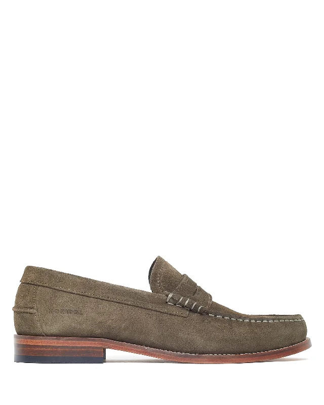 Men's loafers with a tassel front for a classic look Men's loafers with a tassel front for a classic look Punch Suede Khaki Men's loafers with a tassel front for a classic look Men's loafers with a tassel front for a classic look Punch Suede Khaki