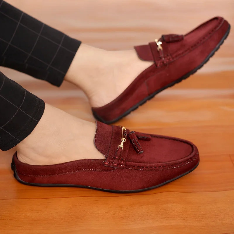 Men's casual shoes with a logo patch on the tongue Bacca Bucci JAMBOREE Fashion Mules/Clogs/Backless Loafers for Party/Travel/Office-Velvet Maroon Men's casual shoes with a logo patch on the tongue Bacca Bucci JAMBOREE Fashion Mules/Clogs/Backless Loafers for Party/Travel/Office-Velvet Maroon