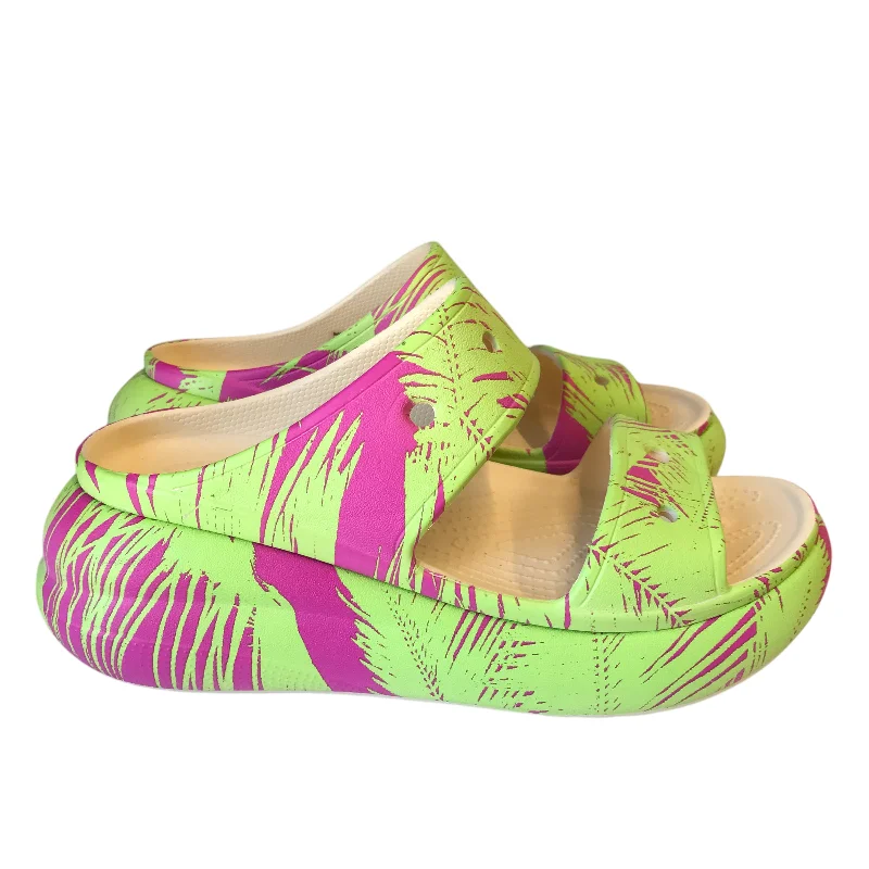 Men's sandals with a flexible sole for easy movement Men's sandals with a flexible sole for easy movement Sandals Heels Platform By Crocs In Green & Pink, Size:8 Men's sandals with a flexible sole for easy movement Men's sandals with a flexible sole for easy movement Sandals Heels Platform By Crocs In Green & Pink, Size:8
