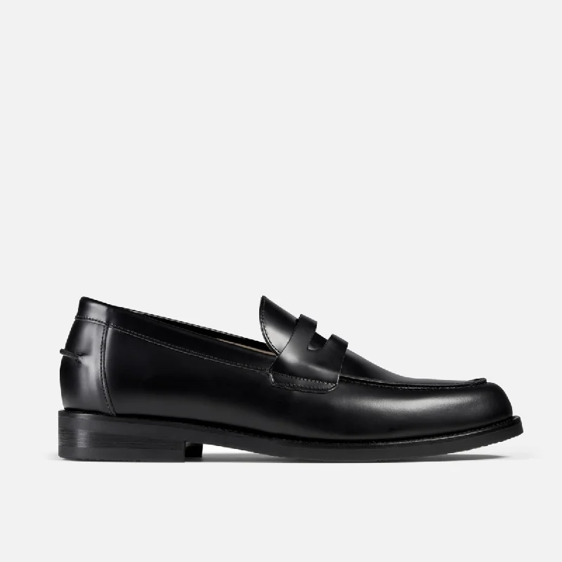 Men's loafers with a tassel front for a classic look Men's loafers with a tassel front for a classic look Wilde Black Penny Loafer - Men's