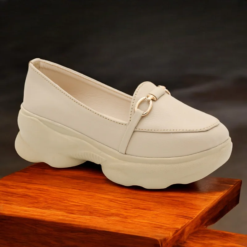 Men's slippers in a warm color like red or brown M0463 wedge pump