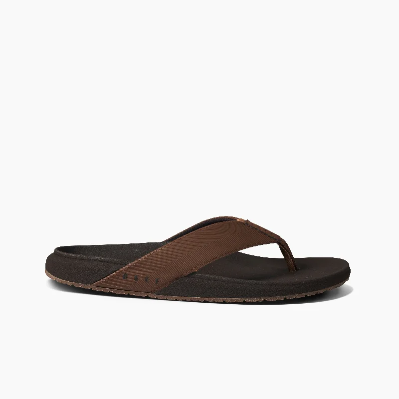 Men's sandals with a perforated leather upper for ventilation Men's sandals with a perforated leather upper for ventilation The Raglan Men's sandals with a perforated leather upper for ventilation Men's sandals with a perforated leather upper for ventilation The Raglan