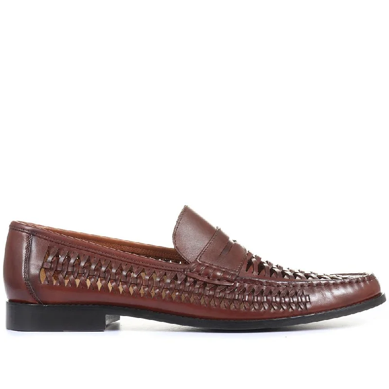 Men's casual shoes with a logo patch on the tongue Riverside Woven Leather Loafers - RIVERSIDE / 319 873 Men's casual shoes with a logo patch on the tongue Riverside Woven Leather Loafers - RIVERSIDE / 319 873