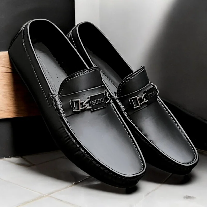 Men's slippers in a warm color like red or brown Gc men shoes