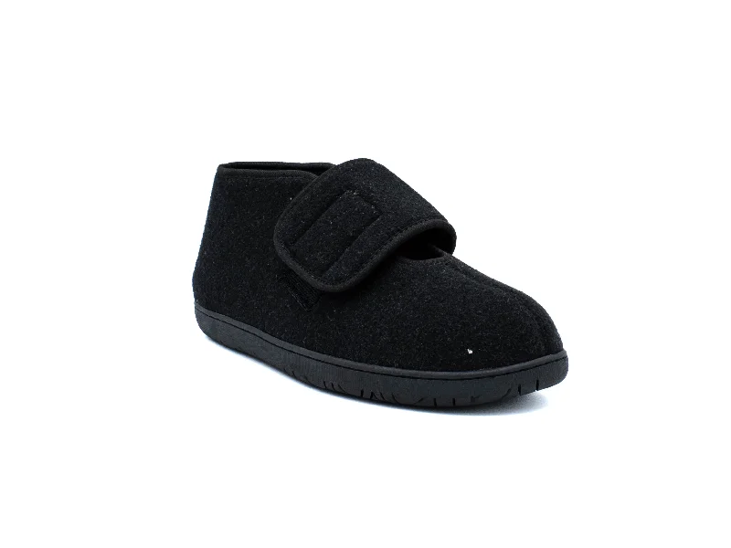 Men's plush slippers with a faux fur lining FOAMTREADS Comfort