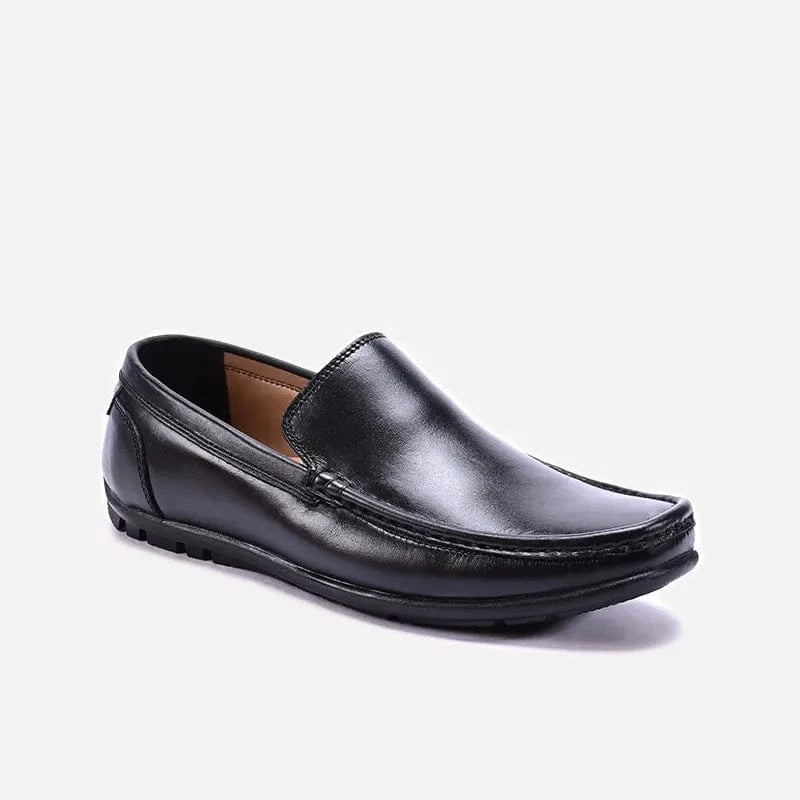 Men's loafers with a perforated leather upper for ventilation Men's loafers with a perforated leather upper for ventilation Black Plain Loafers For Men 0130880 Men's loafers with a perforated leather upper for ventilation Men's loafers with a perforated leather upper for ventilation Black Plain Loafers For Men 0130880