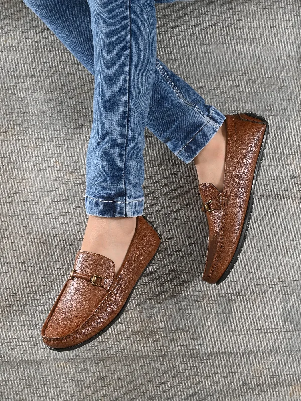 Men's casual shoes with a logo patch on the tongue Alberto Torresi Mild Grained Synthetic Buckled Tan Men's Loafer Men's casual shoes with a logo patch on the tongue Alberto Torresi Mild Grained Synthetic Buckled Tan Men's Loafer