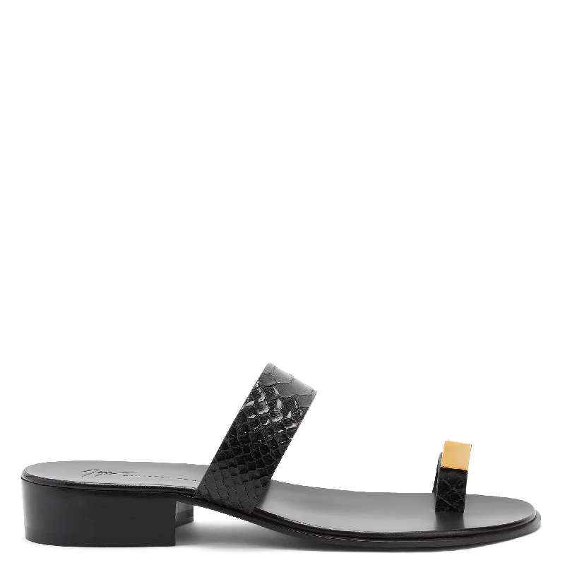 Men's loafers with a low - heeled design Men's loafers with a low - heeled design Giuseppe Zanotti Bardack Men's loafers with a low - heeled design Men's loafers with a low - heeled design Giuseppe Zanotti Bardack