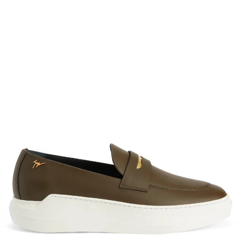 Men's loafers with a smooth leather finish Men's loafers with a smooth leather finish Giuseppe Zanotti The New Conley Men's loafers with a smooth leather finish Men's loafers with a smooth leather finish Giuseppe Zanotti The New Conley
