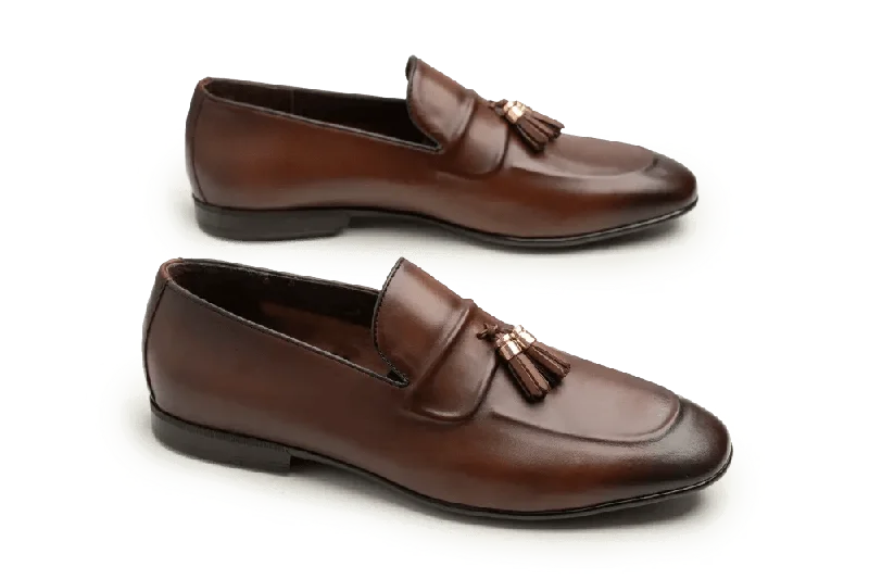 Men's loafers with a low - heeled design Men's loafers with a low - heeled design LOGO 10027 BRA Men's loafers with a low - heeled design Men's loafers with a low - heeled design LOGO 10027 BRA