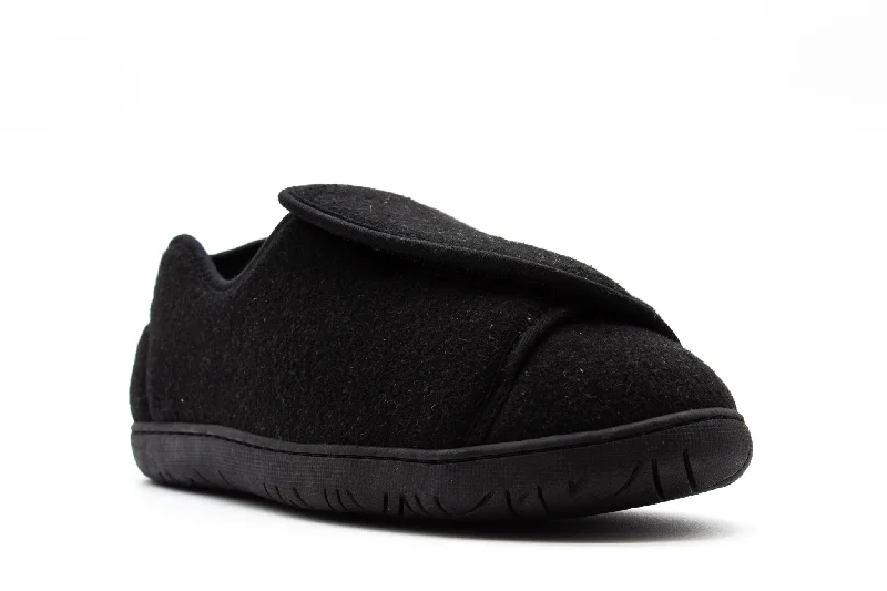 Men's slippers with a padded footbed for all - day comfort FOAMTREADS Doctor 2