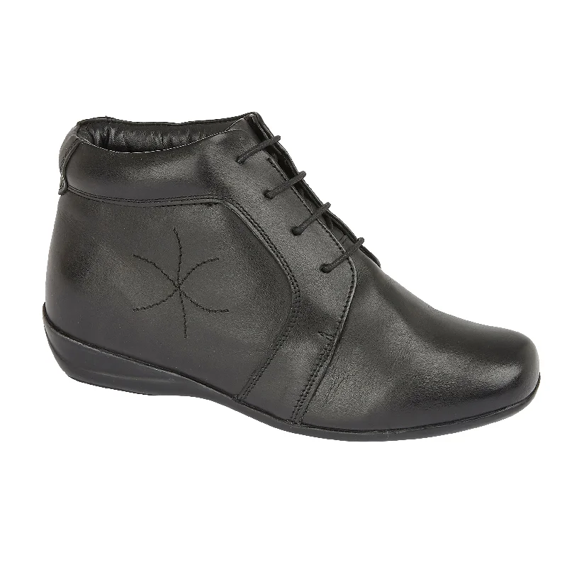 Men's slippers with a non - slip outsole for safety FROME - BLACK LEATHER