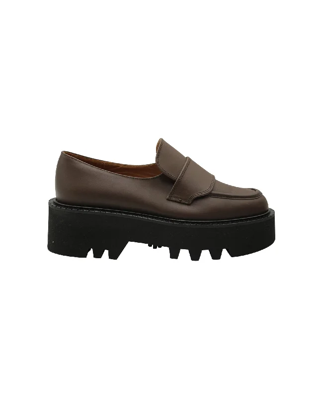 Men's loafers with a low - heeled design Men's loafers with a low - heeled design ATP Atelier Pescara Chunky Sole Loafers in Brown Leather Men's loafers with a low - heeled design Men's loafers with a low - heeled design ATP Atelier Pescara Chunky Sole Loafers in Brown Leather