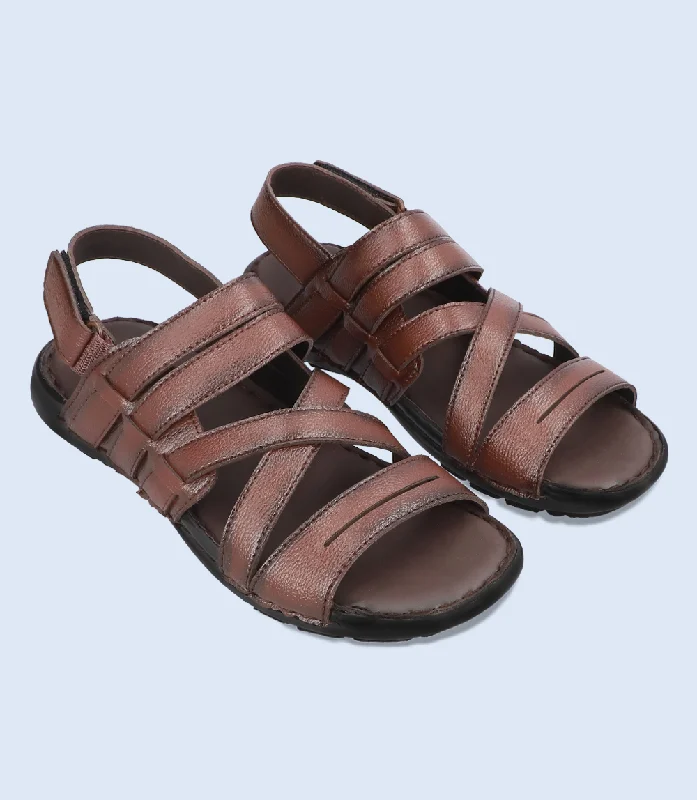 Men's sandals with a toe post design Men's sandals with a toe post design BM6212-BROWN-Men Sandal Men's sandals with a toe post design Men's sandals with a toe post design BM6212-BROWN-Men Sandal