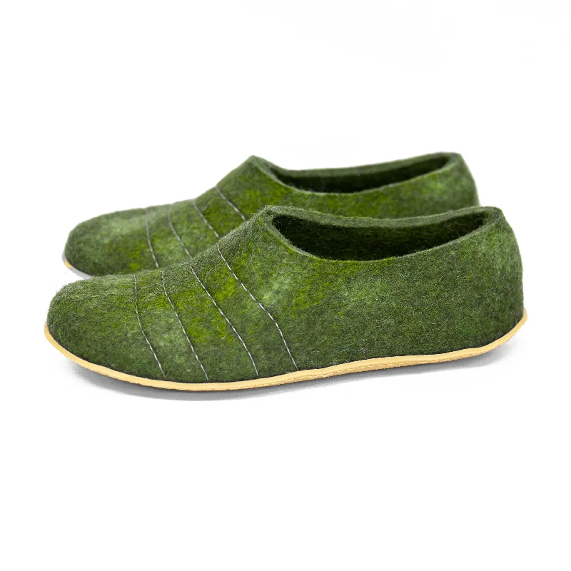 Men's slippers with a breathable fabric upper Men's Classic Wool Slippers - Olive Mix