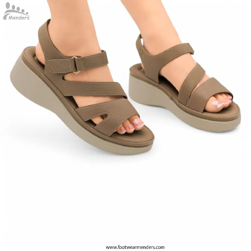 Men's slippers with a padded footbed for all - day comfort Cm8981 comfy sandal