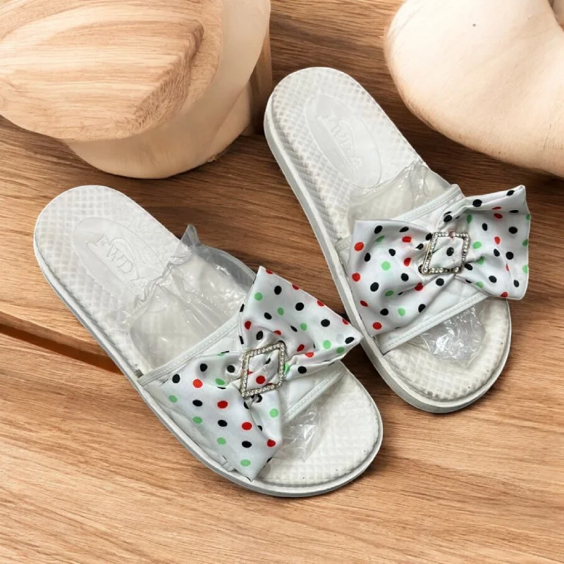 Men's slippers with a stretchy side panel for a better fit Polka slipper