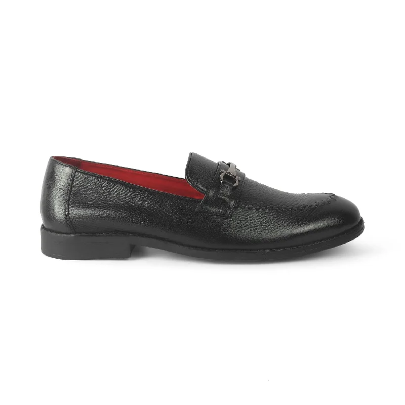 Men's loafers with a smooth leather finish Men's loafers with a smooth leather finish Tresmode Malwa Black Men's Leather Loafers Men's loafers with a smooth leather finish Men's loafers with a smooth leather finish Tresmode Malwa Black Men's Leather Loafers