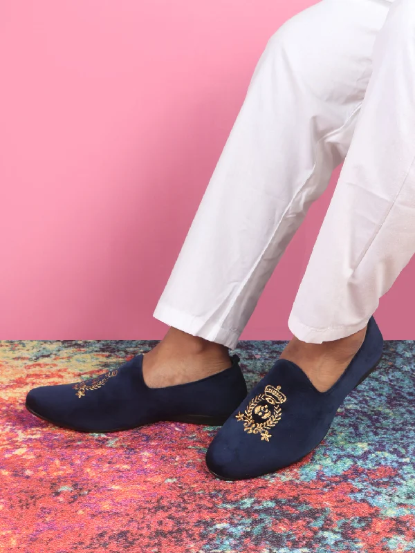 Men's casual shoes with a sporty look and feel Men Blue Velvet Embroidery Design Party Casual Loafer Shoes Men's casual shoes with a sporty look and feel Men Blue Velvet Embroidery Design Party Casual Loafer Shoes