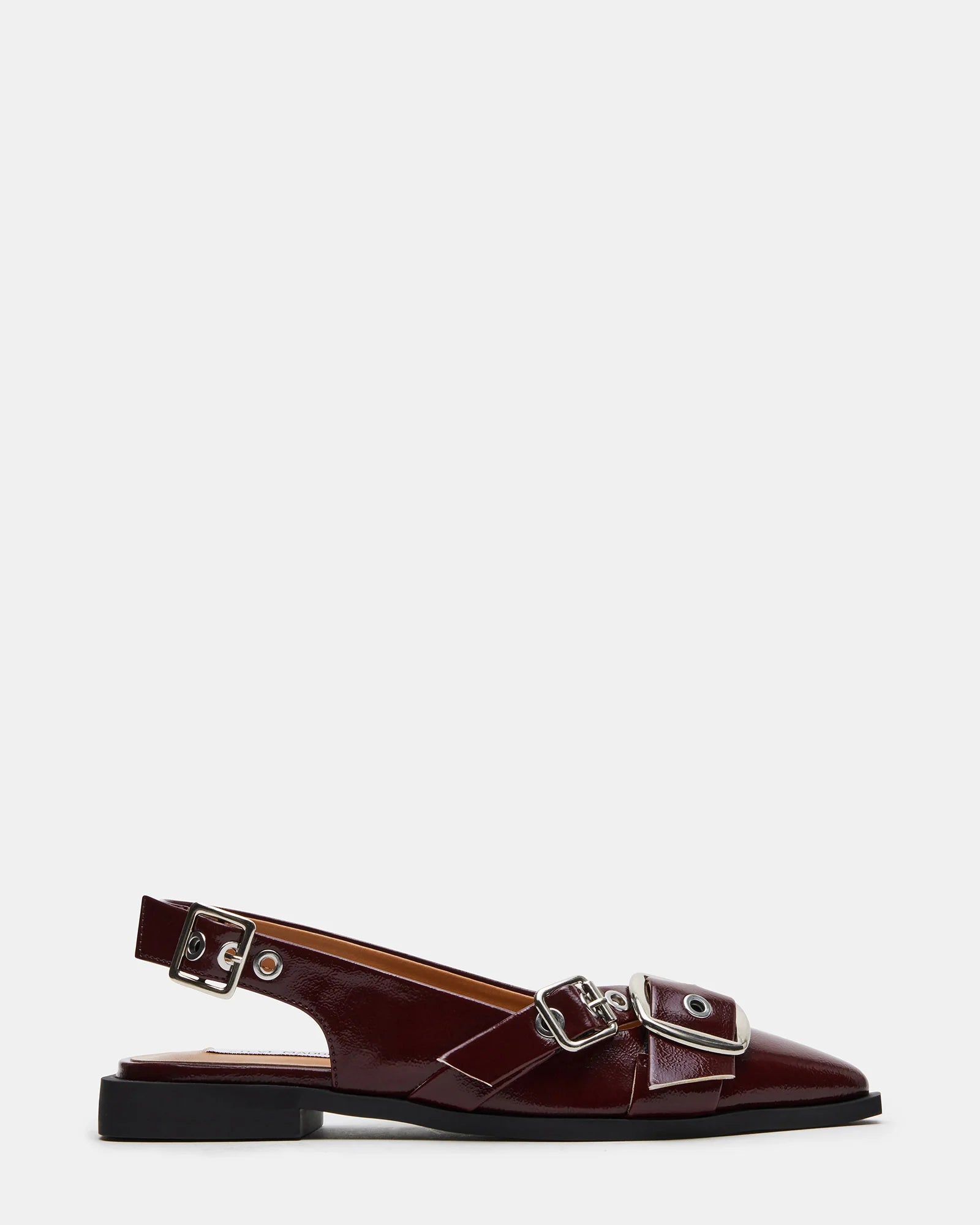 Men's loafers with a pointed toe for a stylish appearance Men's loafers with a pointed toe for a stylish appearance GUTZY BURGUNDY PATENT Men's loafers with a pointed toe for a stylish appearance Men's loafers with a pointed toe for a stylish appearance GUTZY BURGUNDY PATENT