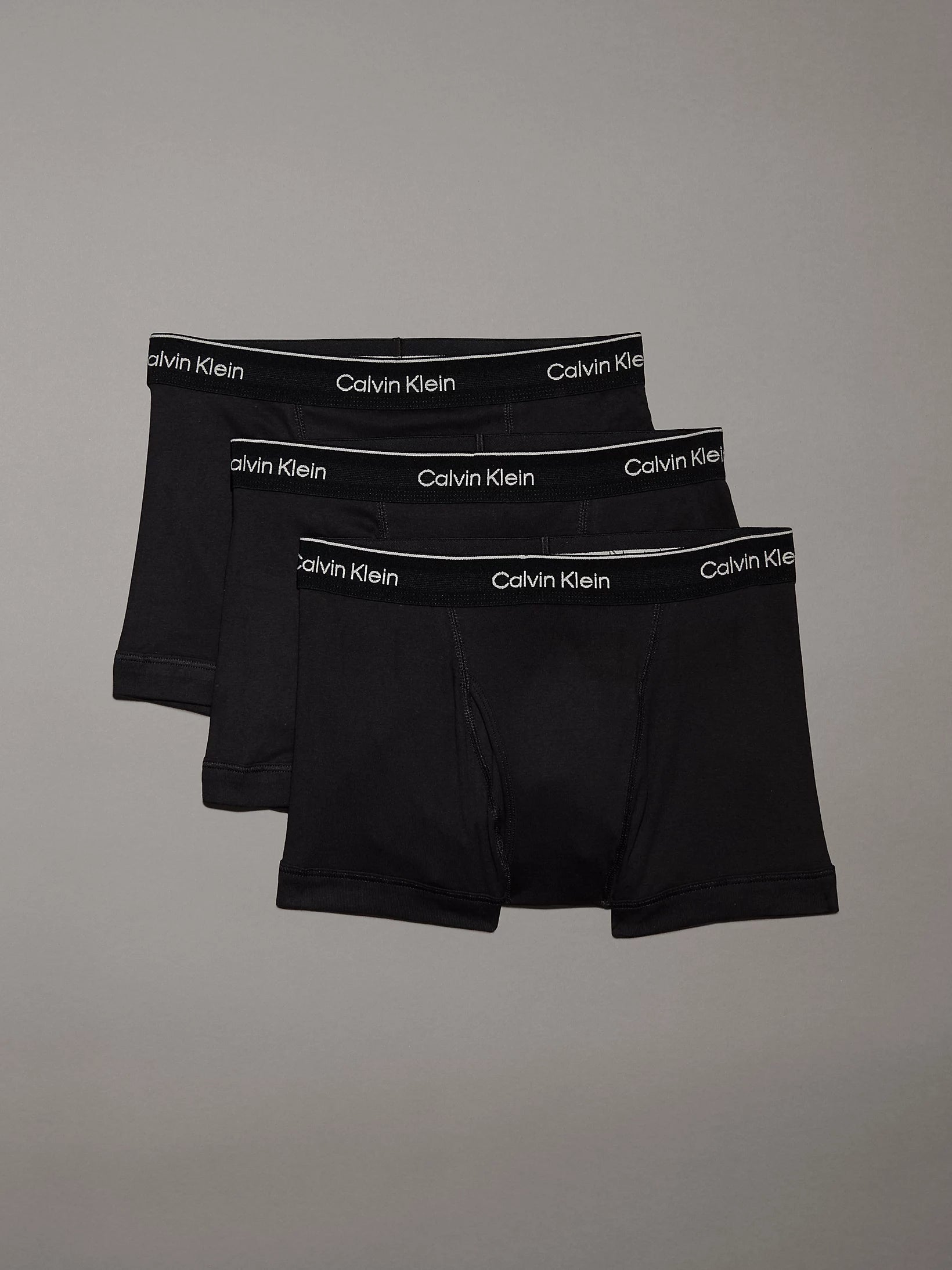 Men's slippers with a pointed toe for a stylish appearance Calvin Klein COTTON CLASSICS Mens 3 Pack Trunks Black Men's slippers with a pointed toe for a stylish appearance Calvin Klein COTTON CLASSICS Mens 3 Pack Trunks Black