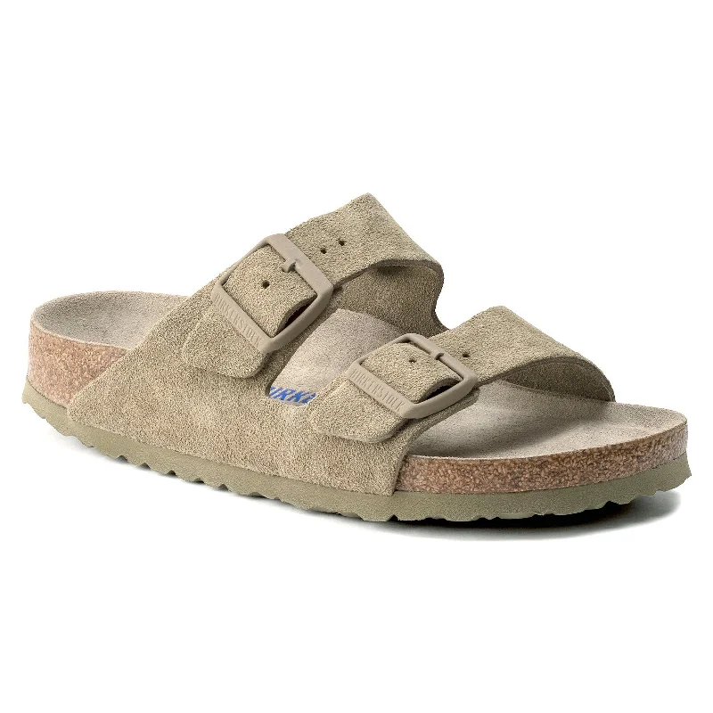 Men's sandals with a decorative buckle or charm Men's sandals with a decorative buckle or charm Birkenstock Arizona Soft Footbed - Suede Men's sandals with a decorative buckle or charm Men's sandals with a decorative buckle or charm Birkenstock Arizona Soft Footbed - Suede