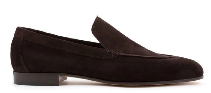 Men's loafers with a pointed toe for a stylish appearance Men's loafers with a pointed toe for a stylish appearance LOAFER UNLINED PLAIN SUEDE LEATHER HAND WELTED BLAKE STITCHES Men's loafers with a pointed toe for a stylish appearance Men's loafers with a pointed toe for a stylish appearance LOAFER UNLINED PLAIN SUEDE LEATHER HAND WELTED BLAKE STITCHES