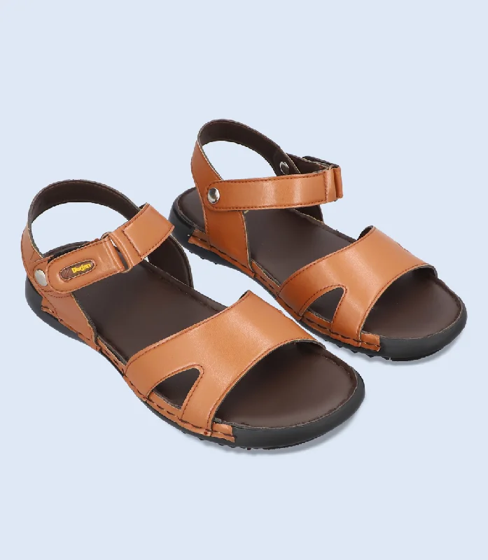 Men's sandals with a perforated leather upper for ventilation Men's sandals with a perforated leather upper for ventilation BM5679-BROWN-Men Sandals