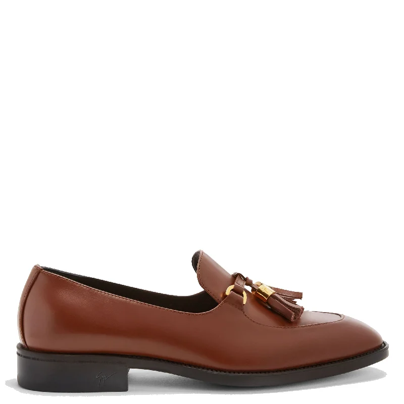 Men's loafers with a tassel front for a classic look Men's loafers with a tassel front for a classic look Giuseppe Zanotti Zenobe Men's loafers with a tassel front for a classic look Men's loafers with a tassel front for a classic look Giuseppe Zanotti Zenobe