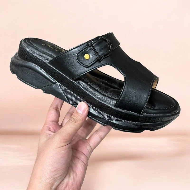 Men's slippers with a Velcro closure for easy on and off Black buckle slipper