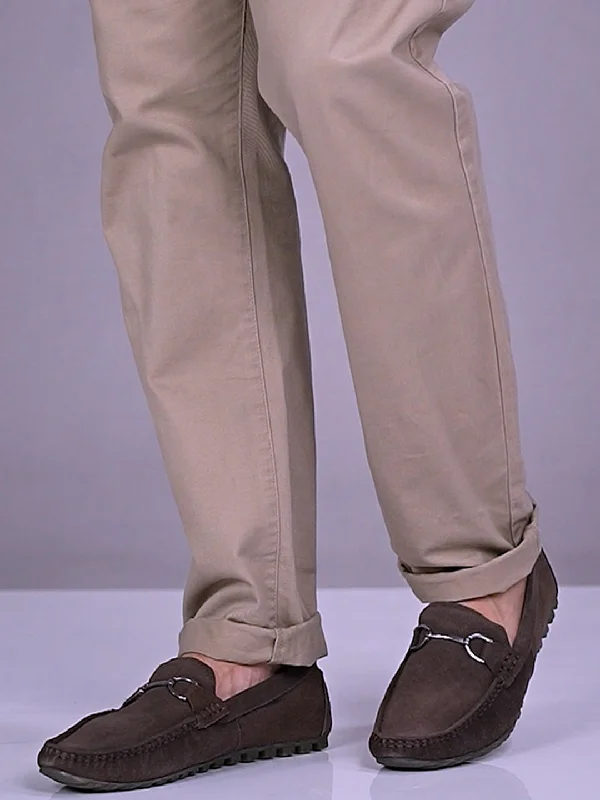 Men's casual shoes with a logo patch on the tongue Men Brown Horsebit Buckle Suede Leather Slip On Driving Loafers Men's casual shoes with a logo patch on the tongue Men Brown Horsebit Buckle Suede Leather Slip On Driving Loafers