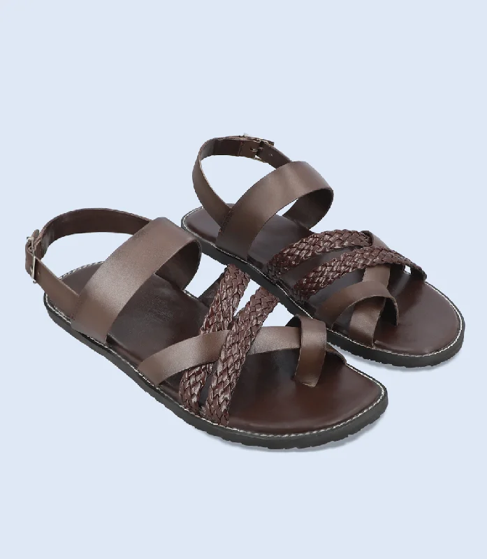 Men's sandals with a perforated leather upper for ventilation Men's sandals with a perforated leather upper for ventilation BM5594-ESPREESO-Men Sandal Men's sandals with a perforated leather upper for ventilation Men's sandals with a perforated leather upper for ventilation BM5594-ESPREESO-Men Sandal