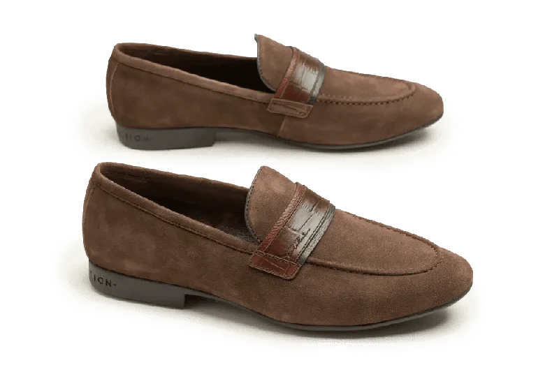 Men's loafers with a tassel front for a classic look Men's loafers with a tassel front for a classic look LOGO 10073 BRS Men's loafers with a tassel front for a classic look Men's loafers with a tassel front for a classic look LOGO 10073 BRS