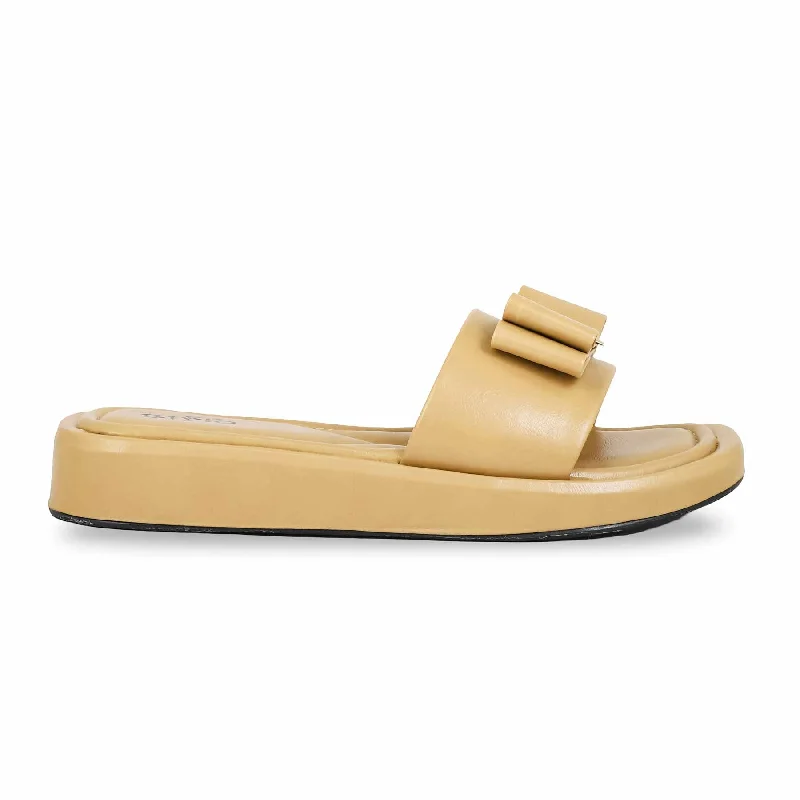 Men's slippers in a warm color like red or brown Beige Platform Heel Slipper PU0473 Men's slippers in a warm color like red or brown Beige Platform Heel Slipper PU0473