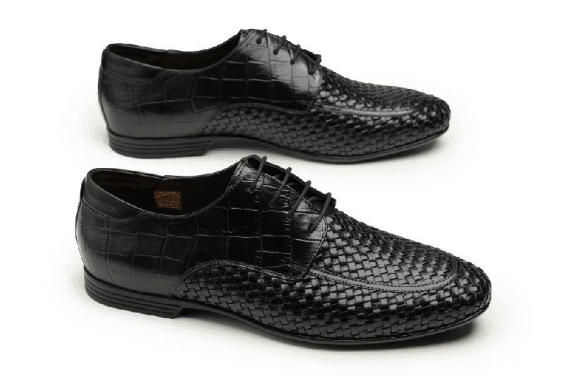 Men's loafers with a perforated leather upper for ventilation Men's loafers with a perforated leather upper for ventilation LOGO 1069 BKW Men's loafers with a perforated leather upper for ventilation Men's loafers with a perforated leather upper for ventilation LOGO 1069 BKW
