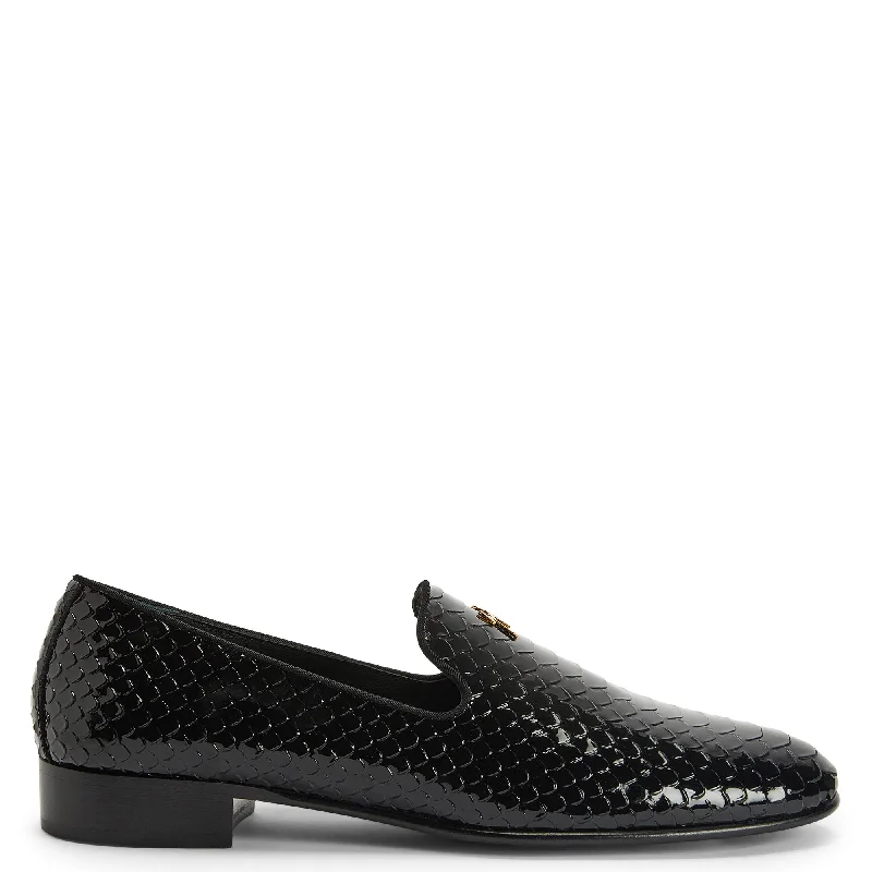 Men's loafers with a perforated leather upper for ventilation Men's loafers with a perforated leather upper for ventilation Giuseppe Zanotti Lewis Pit Men's loafers with a perforated leather upper for ventilation Men's loafers with a perforated leather upper for ventilation Giuseppe Zanotti Lewis Pit