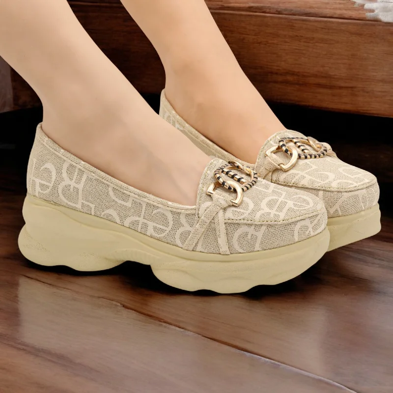 Men's slippers with a stretchy side panel for a better fit M0459 wedge pump
