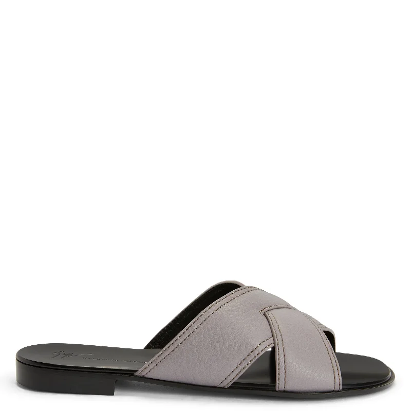 Men's loafers with a smooth leather finish Men's loafers with a smooth leather finish Giuseppe Zanotti Flavio Men's loafers with a smooth leather finish Men's loafers with a smooth leather finish Giuseppe Zanotti Flavio