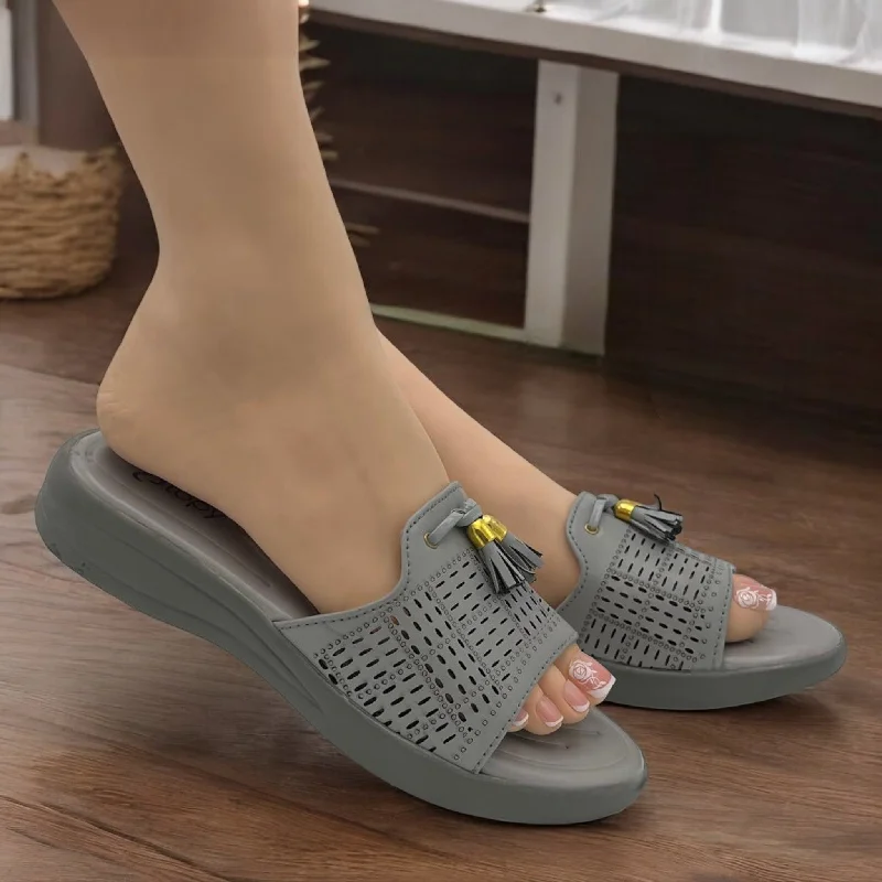 Men's slippers with a pointed toe for a stylish appearance Dual tessel slipper