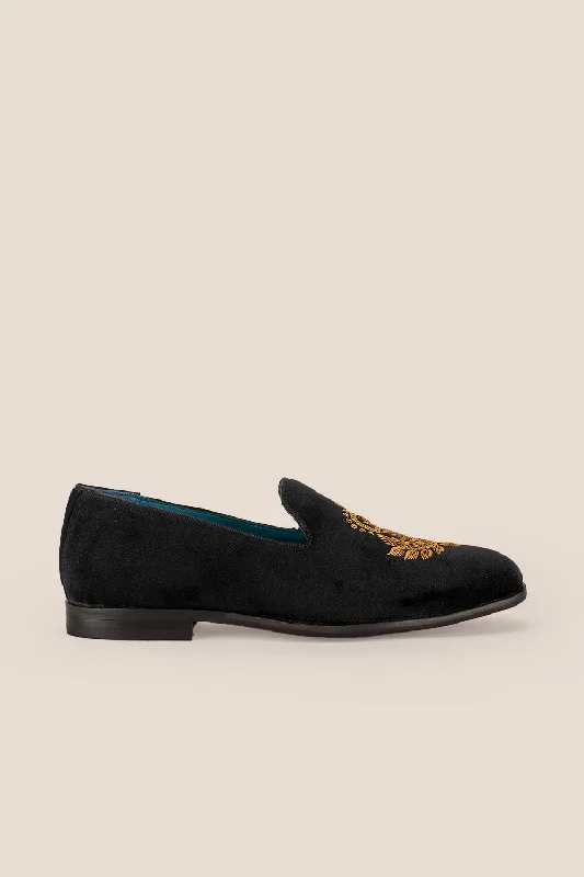 Men's casual shoes with a logo patch on the tongue Archer Black