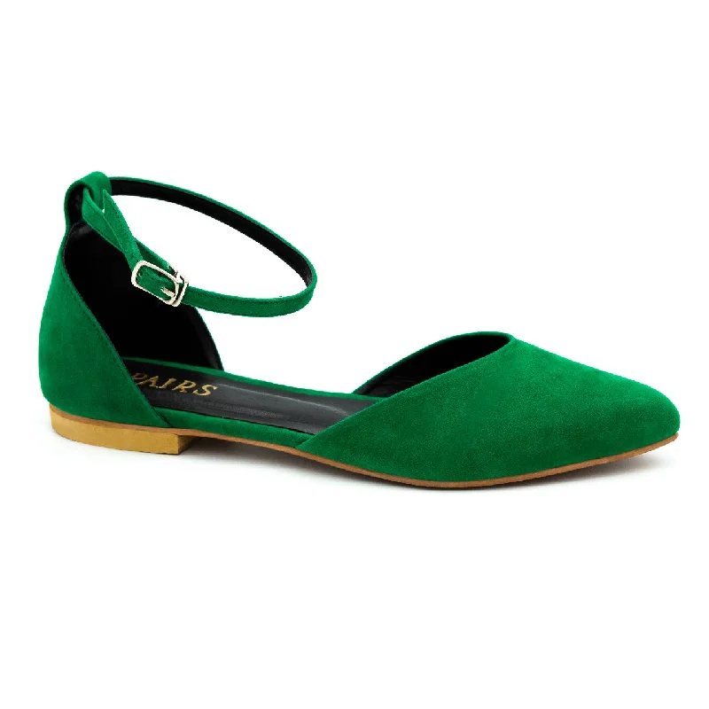 Men's slippers with a stretchy side panel for a better fit Suede ankle pump
