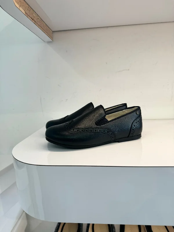 Men's formal shoes with a leather lining for breathability Men's formal shoes with a leather lining for breathability Manuela Marine David Wingtip Smoking Shoe