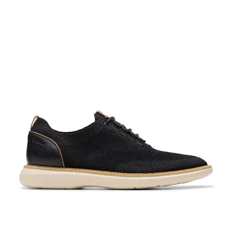 Men's leather formal Oxford shoes with a cap toe Men's leather formal Oxford shoes with a cap toe Clarks Brantin Knit in Black Textile Men's leather formal Oxford shoes with a cap toe Men's leather formal Oxford shoes with a cap toe Clarks Brantin Knit in Black Textile