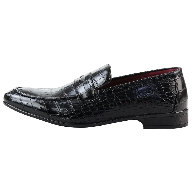 Men's formal shoes with a wingtip design Men's formal shoes with a wingtip design Slip On Formal Loafers