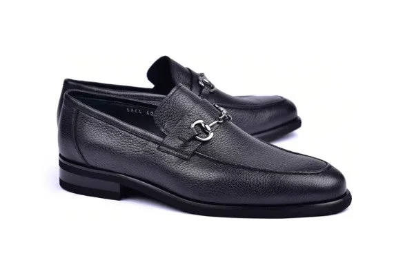 Men's leather formal Oxford shoes with a cap toe Men's leather formal Oxford shoes with a cap toe Corrente 5844 Supple Deerskin slip-on Loafer - Black Men's leather formal Oxford shoes with a cap toe Men's leather formal Oxford shoes with a cap toe Corrente 5844 Supple Deerskin slip-on Loafer - Black