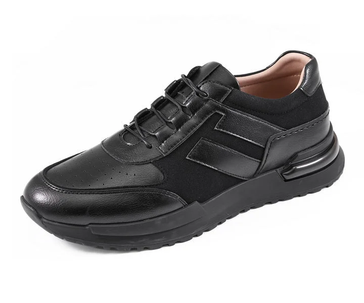 Men's casual shoes with a logo patch on the tongue Henley Black